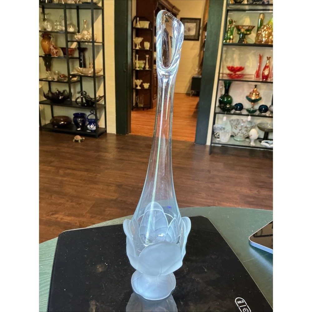 Vintage MCM Viking Glass Swung Vase Cabbage Leaf Satin Footed Base 13" Tall‎